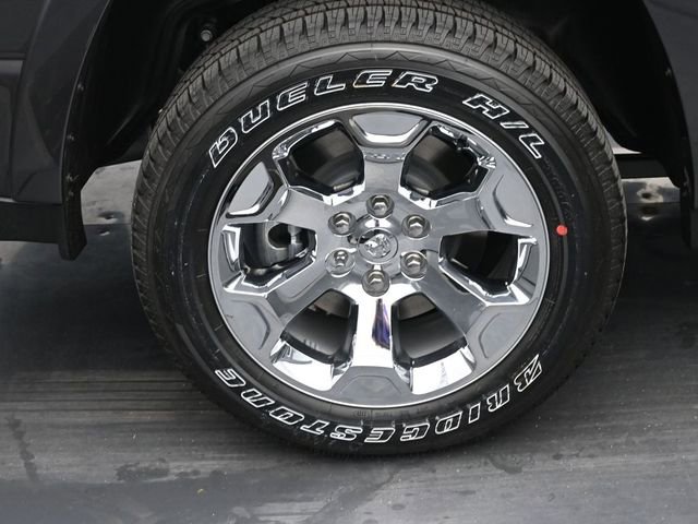 New 2026 RAM 1500 4x4 Crew Cab image 38