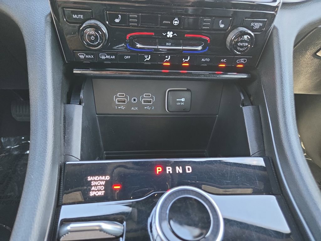 Used 2024 Jeep Grand Cherokee Limited image 24