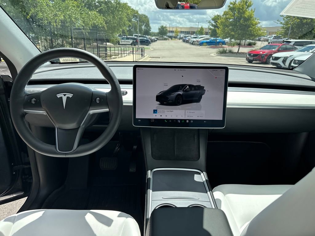 Used 2023 Tesla Model Y Long Range AWD/4WD image 26