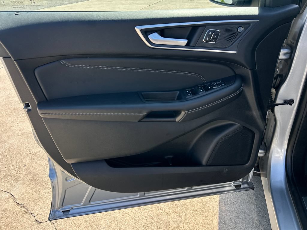 Used 2024 Ford Edge Titanium AWD/4WD image 12