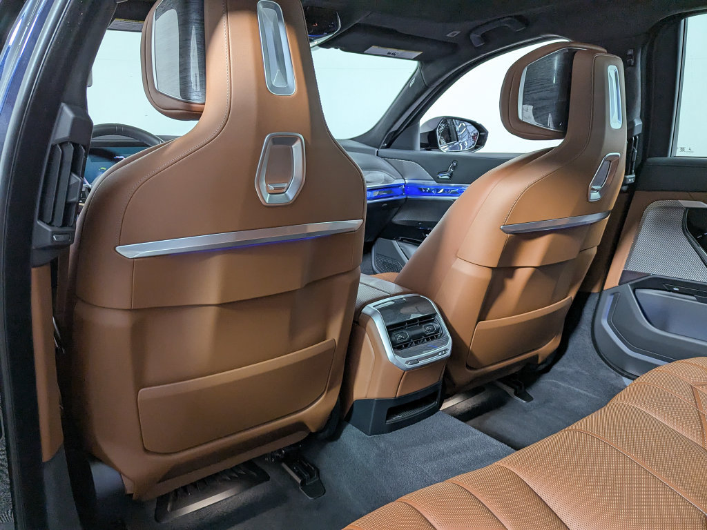 Certified 2023 BMW 740i RWD image 52