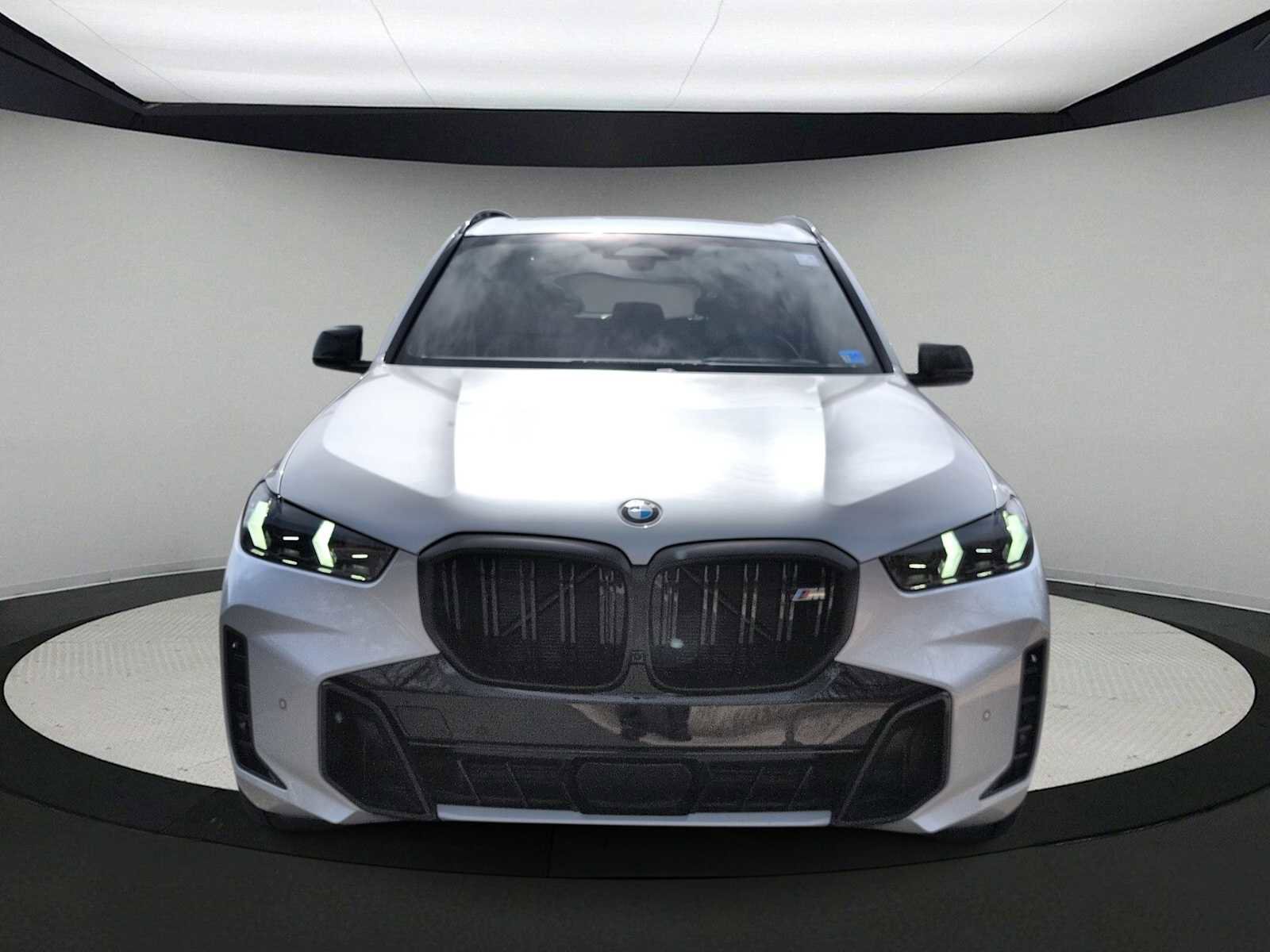 New 2026 BMW X5 M60i image 3