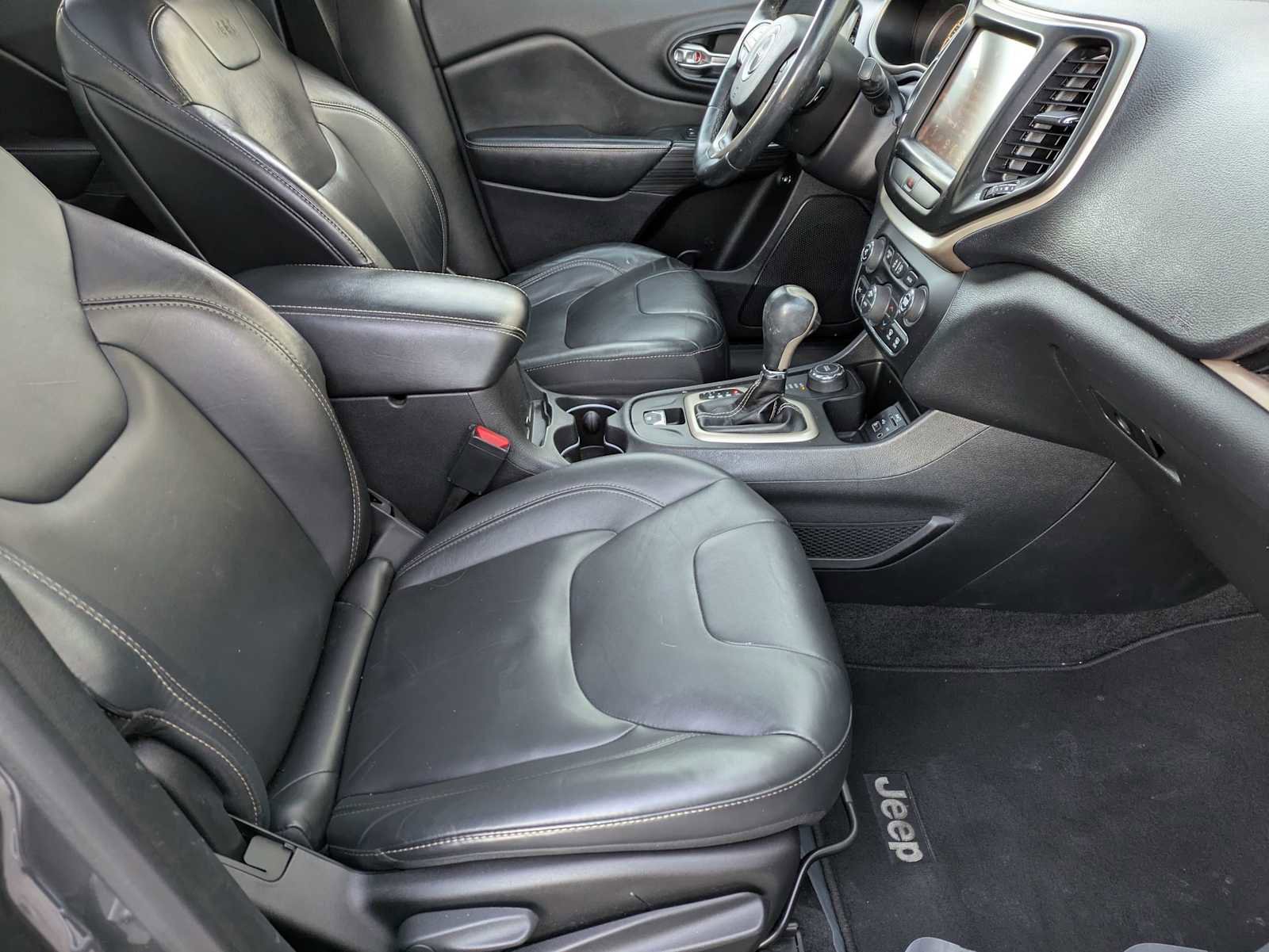 Used 2016 Jeep Cherokee Limited image 20