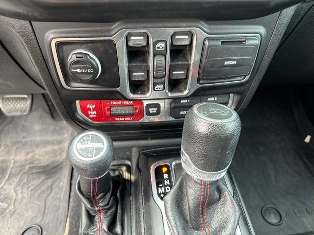 Used 2019 Jeep Wrangler Unlimited Rubicon w/ LED Lighting Group AWD/4WD image 30
