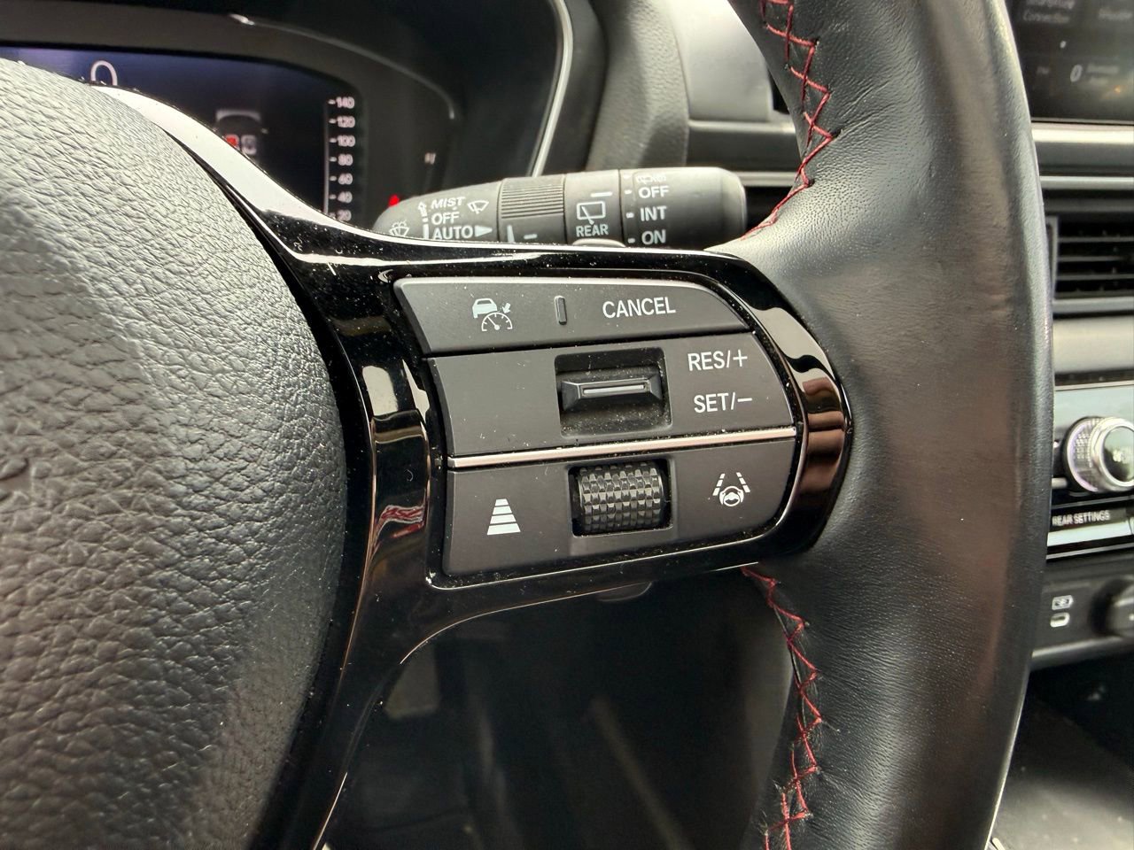 Used 2025 Honda Pilot Black Edition image 14