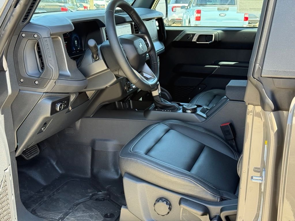 New 2026 Ford Bronco Badlands w/ Sasquatch Package AWD/4WD image 5