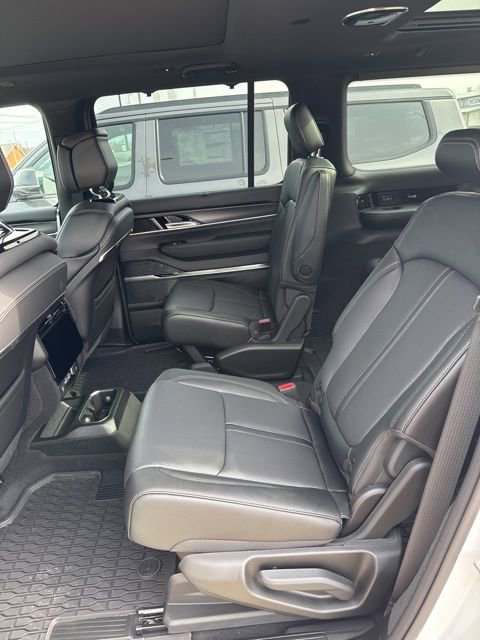 New 2026 Jeep Grand Wagoneer Summit image 16