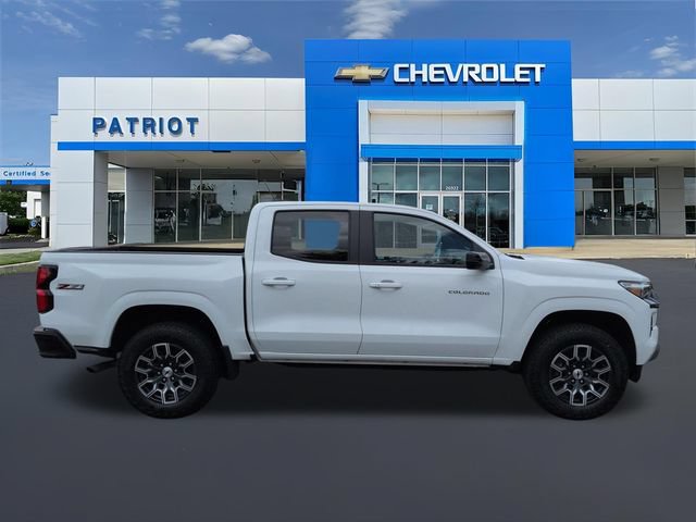 Used 2023 Chevrolet Colorado Z71 w/ Z71 Convenience Package 2 AWD/4WD image 11
