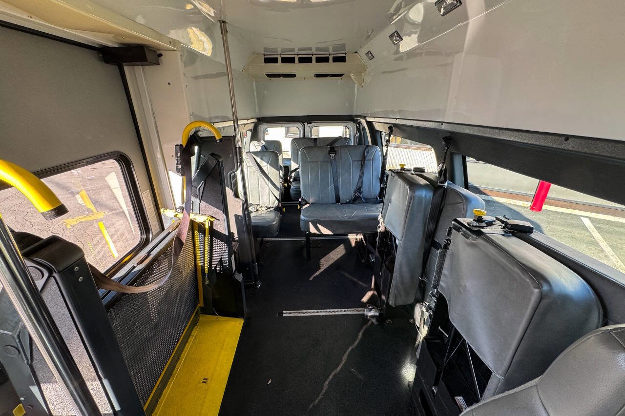 Used 2011 Ford E-350 and Econoline 350 Extended Super Duty w/ PWR Group image 27