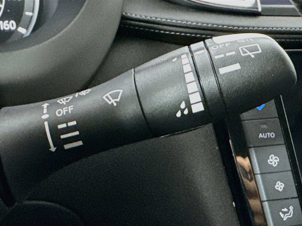 Certified 2023 INFINITI QX50 Luxe w/ Accent Package FWD image 16