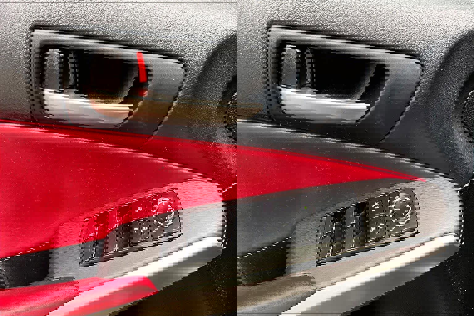 Used 2020 Lexus IS 300 F Sport w/ F Sport Package image 32