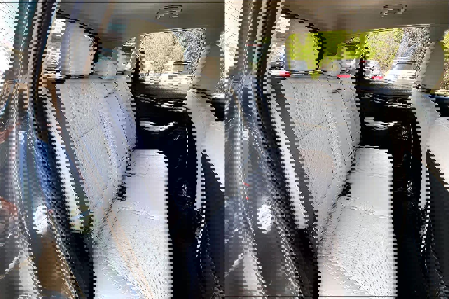 Used 2023 Kia Seltos SX image 19