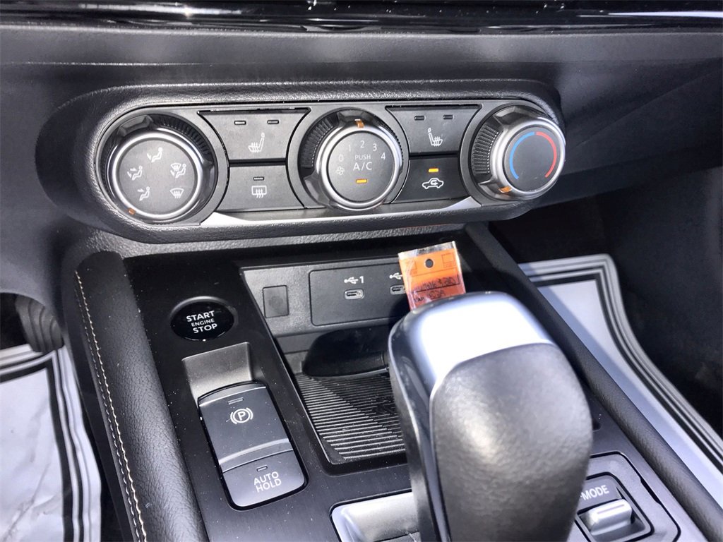 New 2025 Nissan Kicks SV w/ SV Premium Package image 18