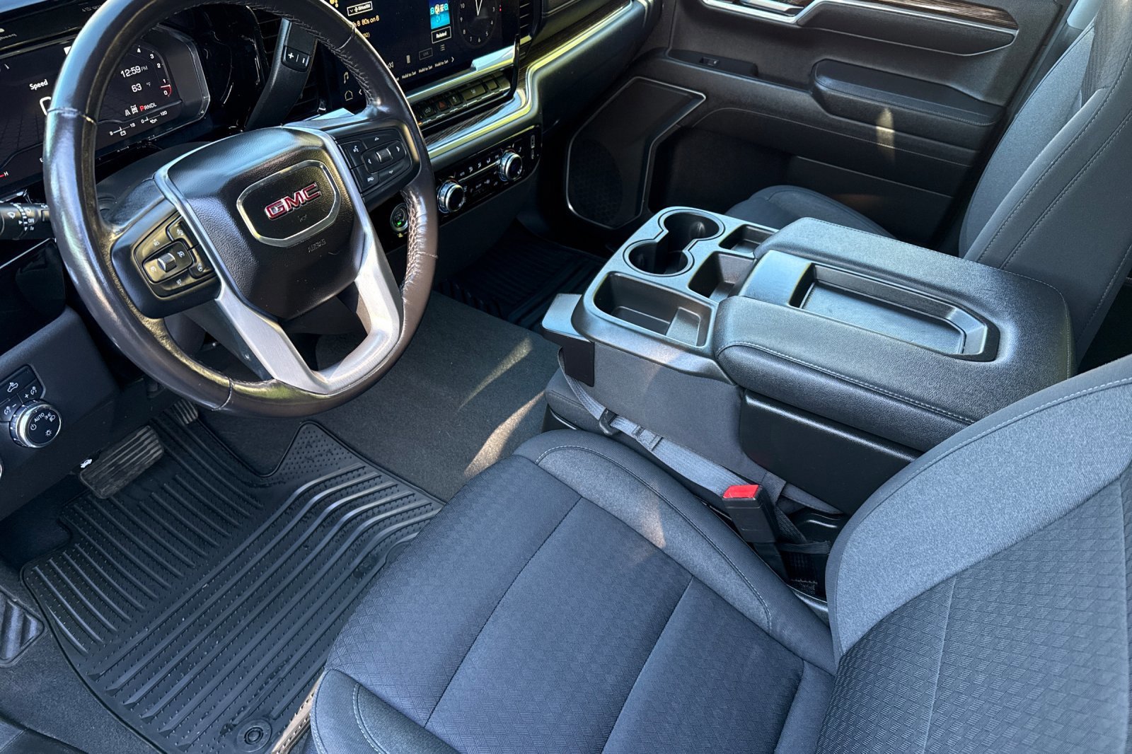 Used 2022 GMC Sierra 1500 SLE image 11