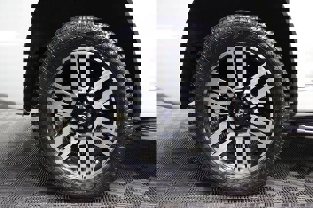 Used 2016 Toyota 4Runner Limited image 5