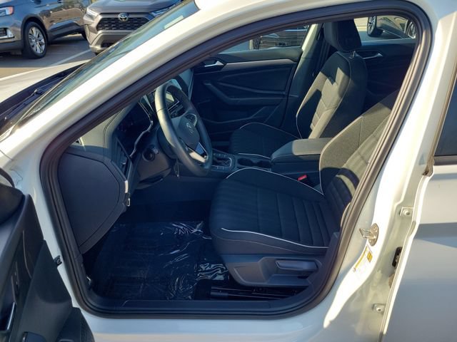 Certified 2024 Volkswagen Jetta Sport FWD image 16