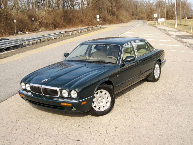 Used 2000 Jaguar XJ8 RWD image 4