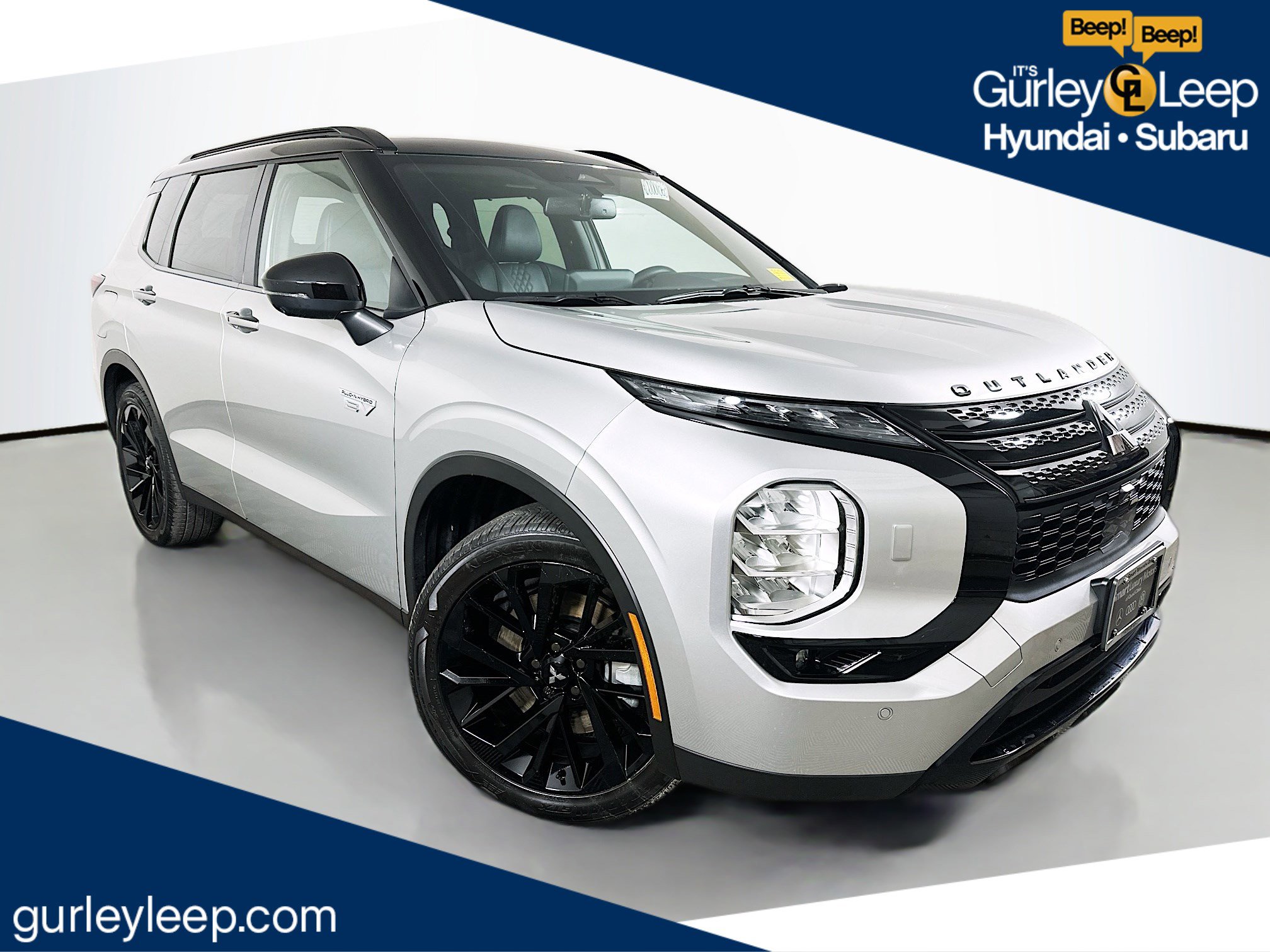 Used 2025 Mitsubishi Outlander SEL image 1