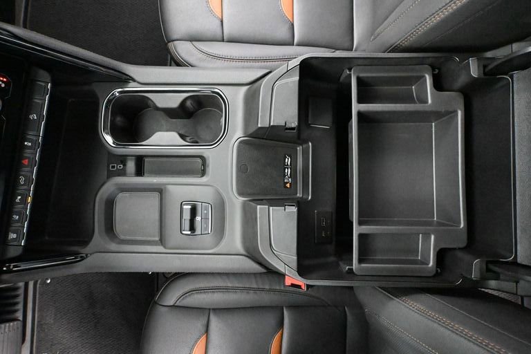Used 2025 GMC Sierra 3500 AT4 image 40