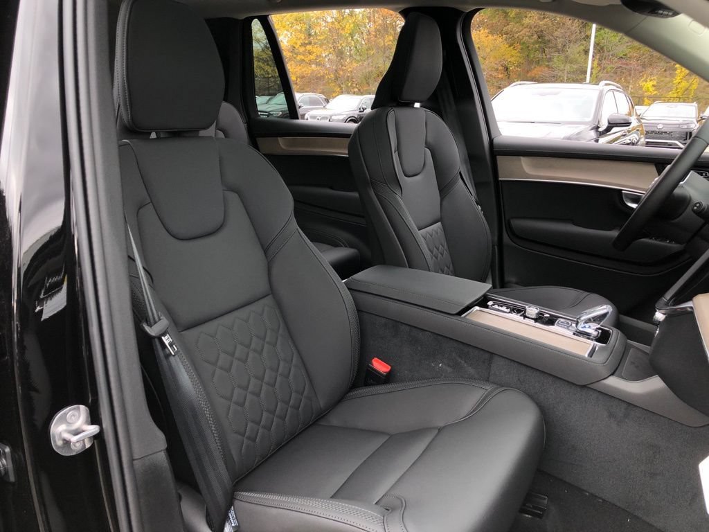 New 2026 Volvo XC90 B6 Plus w/ Protection Package Premier AWD/4WD image 26