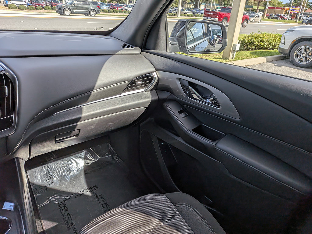 Certified 2023 Chevrolet Traverse LT FWD image 16