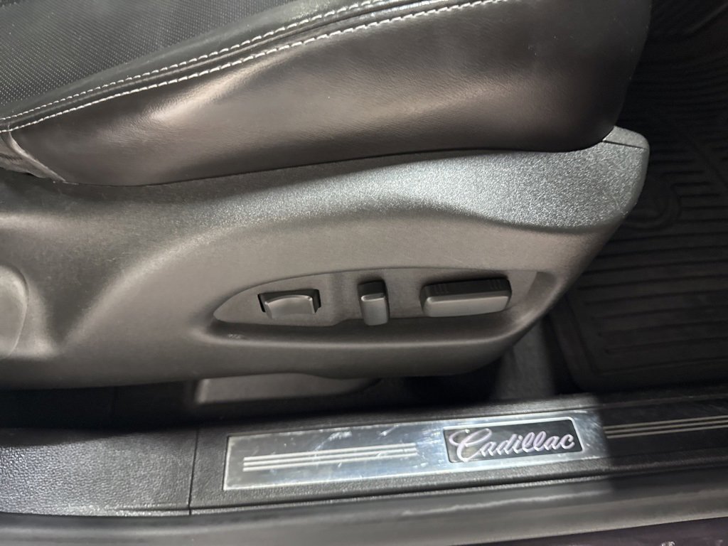 Used 2015 Cadillac SRX Luxury w/ Driver Awareness Package image 37