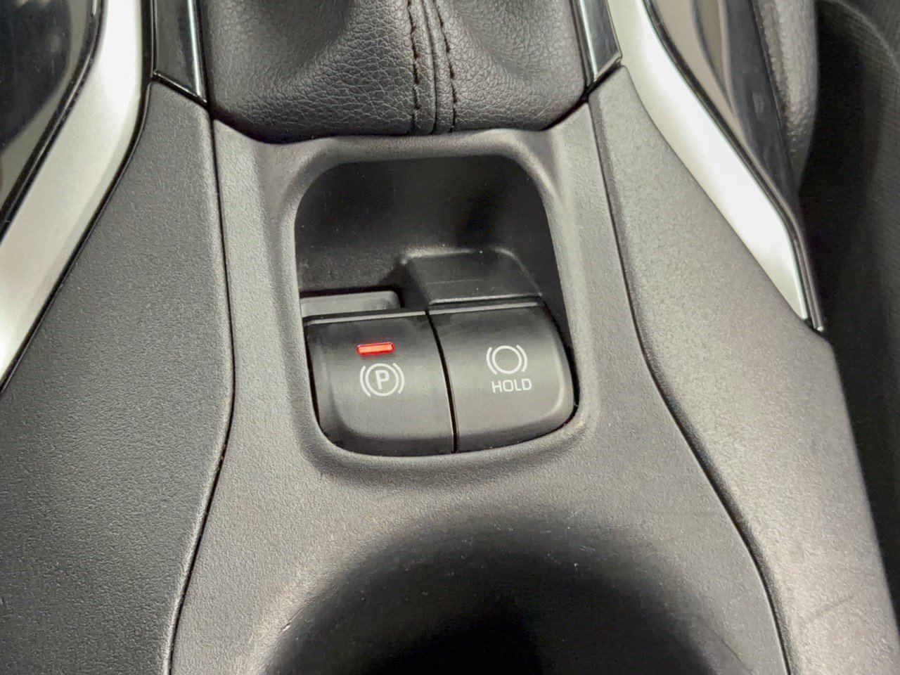 Used 2023 Toyota Corolla Cross LE AWD/4WD image 32