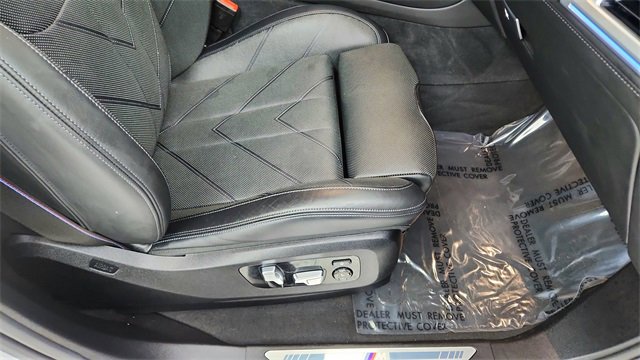 Used 2023 BMW XM image 21