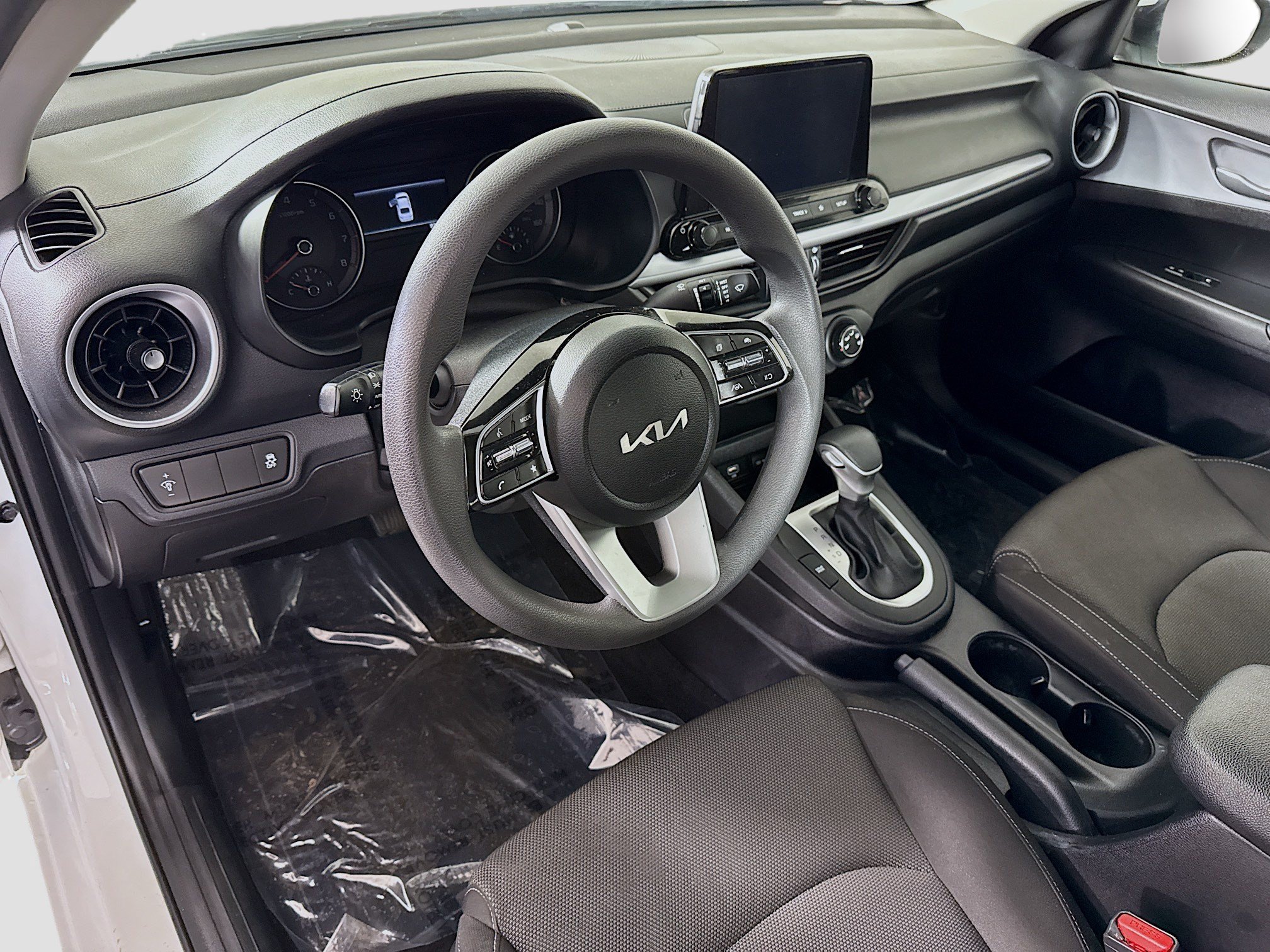 Used 2023 Kia Forte LX image 22