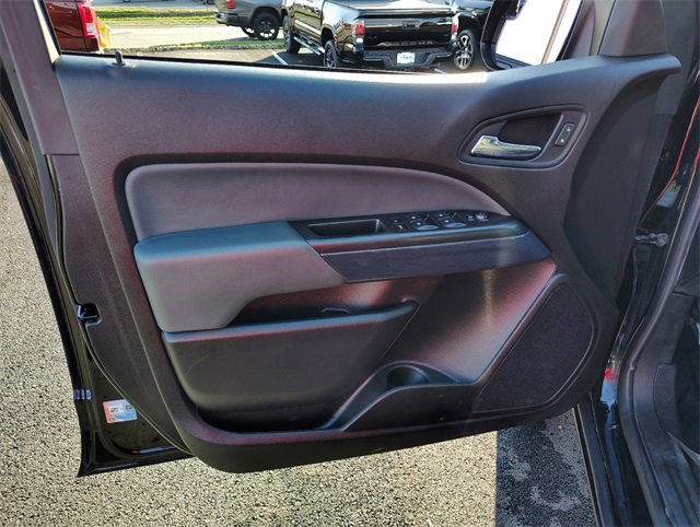 Used 2018 Chevrolet Colorado Z71 image 11