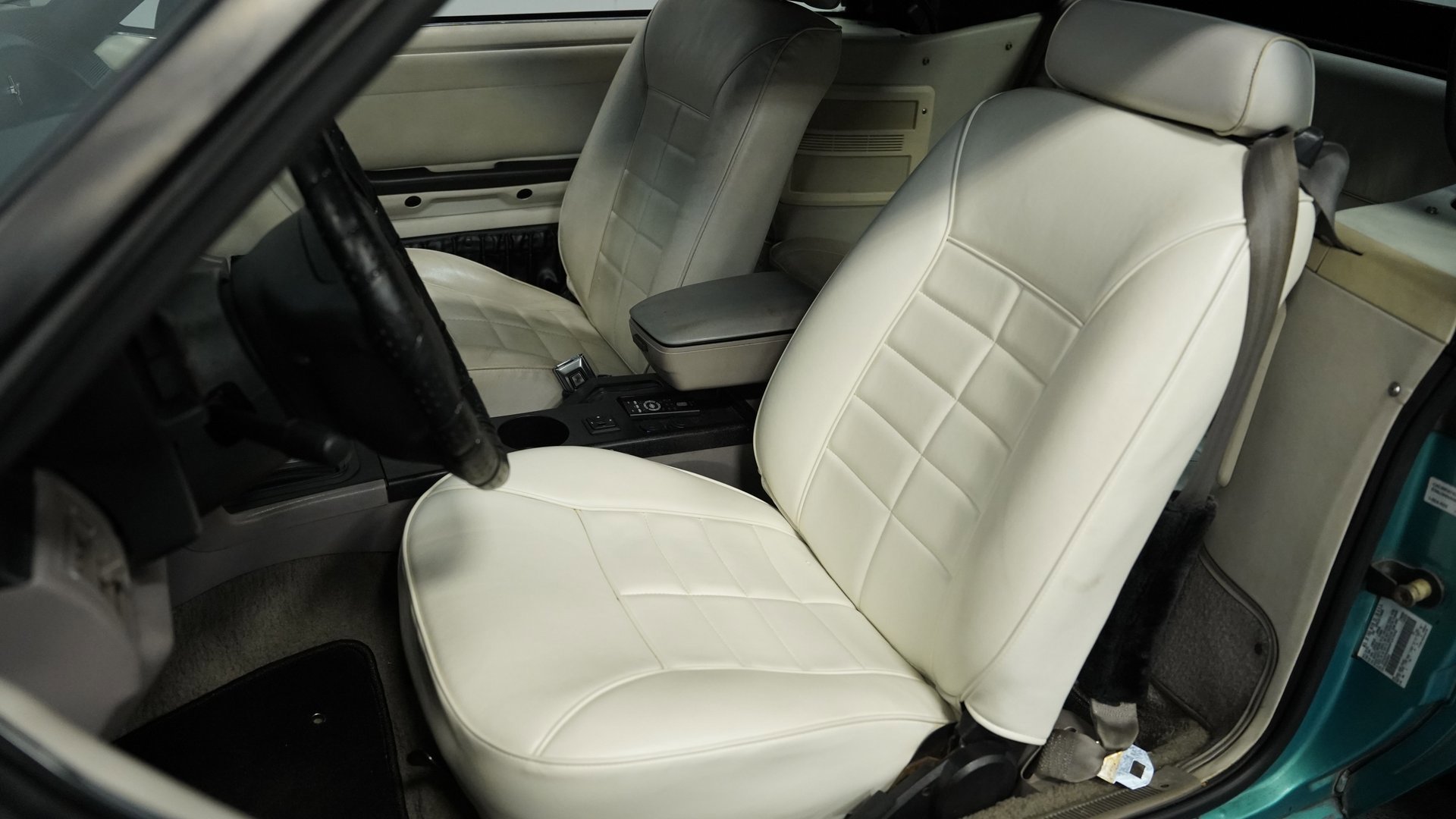 Used 1992 Ford Mustang LX image 34