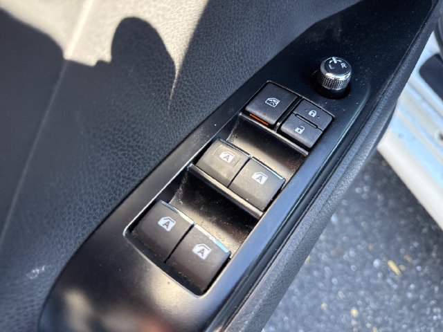 Used 2019 Toyota Camry XLE w/ Navigation Package FWD image 22