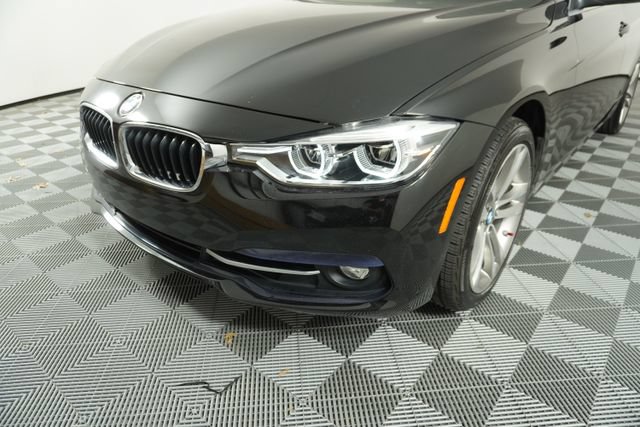 Used 2018 BMW 330i Sedan RWD image 11