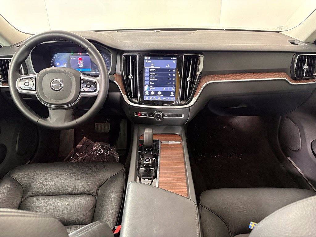 Used 2025 Volvo S60 B5 Plus FWD image 41