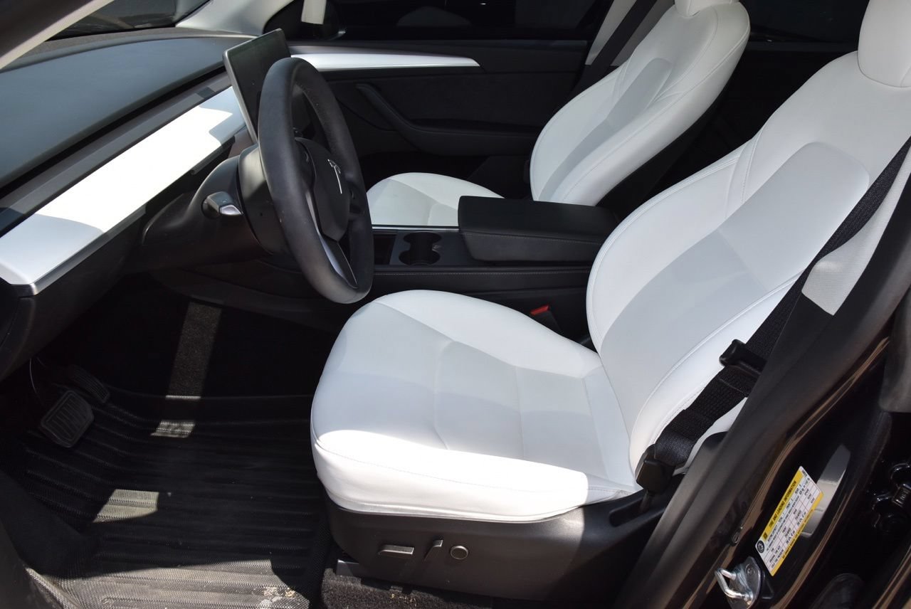 Used 2025 Tesla Model Y Long Range AWD/4WD image 11