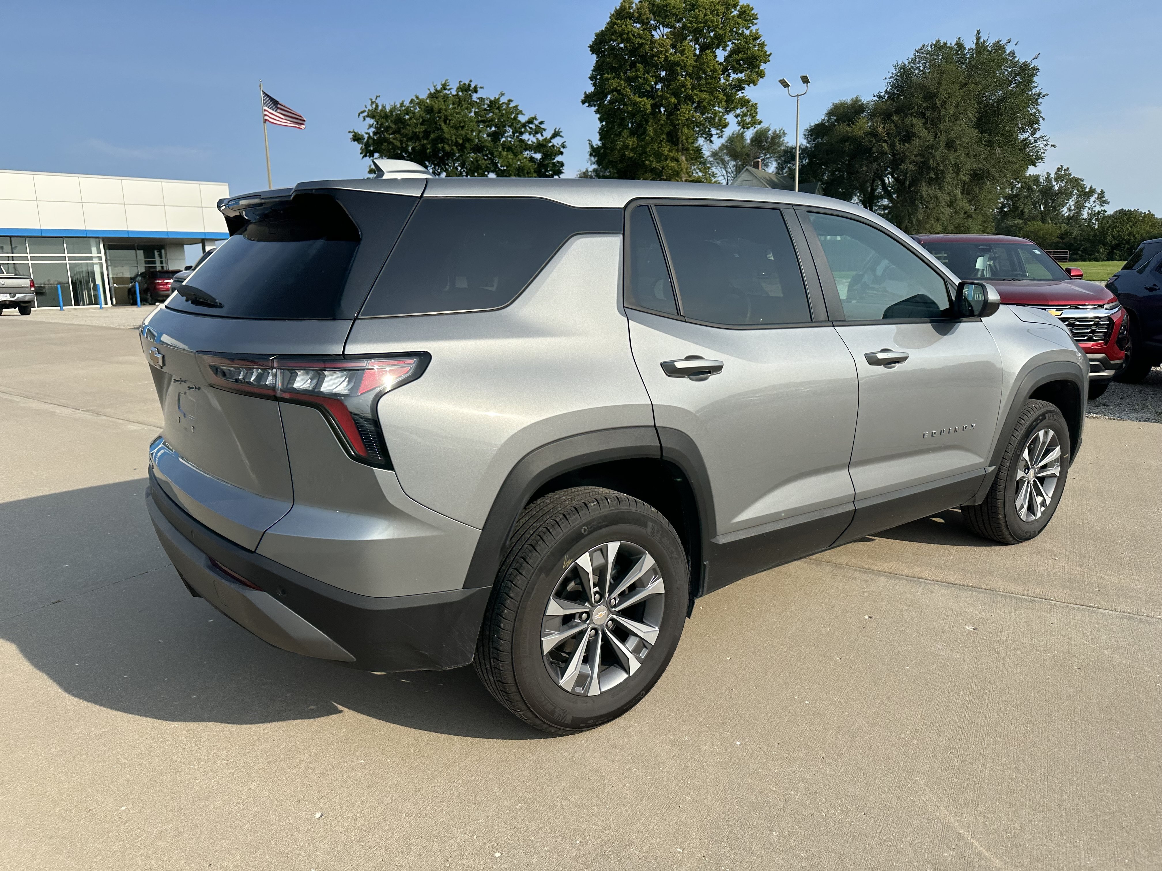 Certified 2026 Chevrolet Equinox LT w/ Convenience Package II AWD/4WD image 3