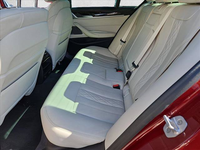 Used 2021 BMW M550i xDrive w/ Executive Package AWD/4WD image 19