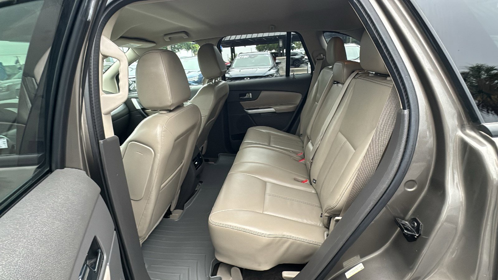 Used 2014 Ford Edge SEL w/ Equipment Group 204A FWD image 16