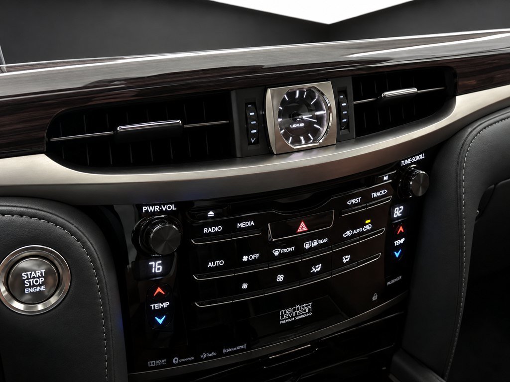 Used 2020 Lexus LX 570 4WD w/ Luxury Package image 36