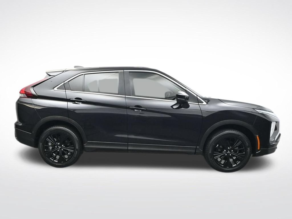 Used 2022 Mitsubishi Eclipse Cross LE AWD/4WD image 9
