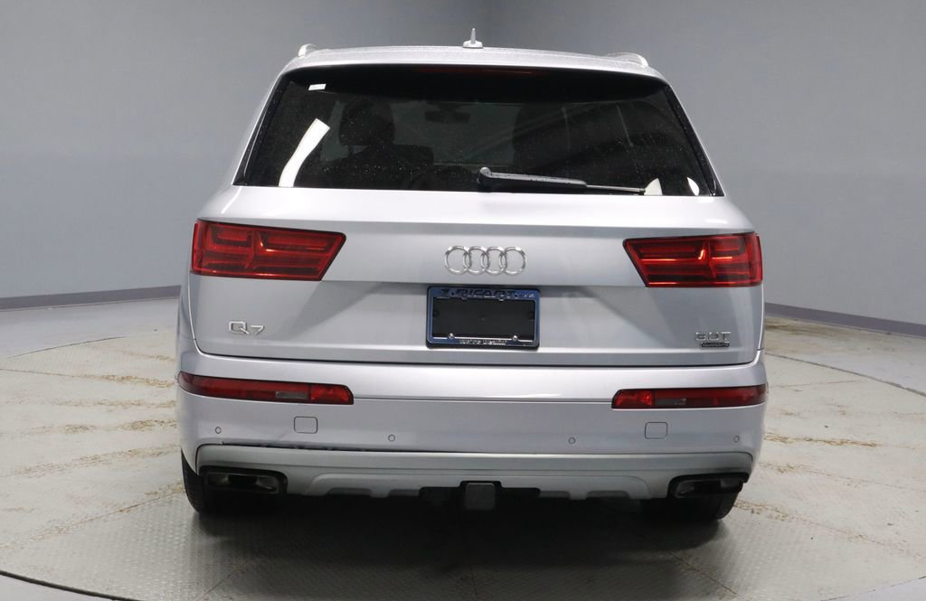 Used 2017 Audi Q7 3.0T Premium Plus w/ Premium Plus Package AWD/4WD image 11