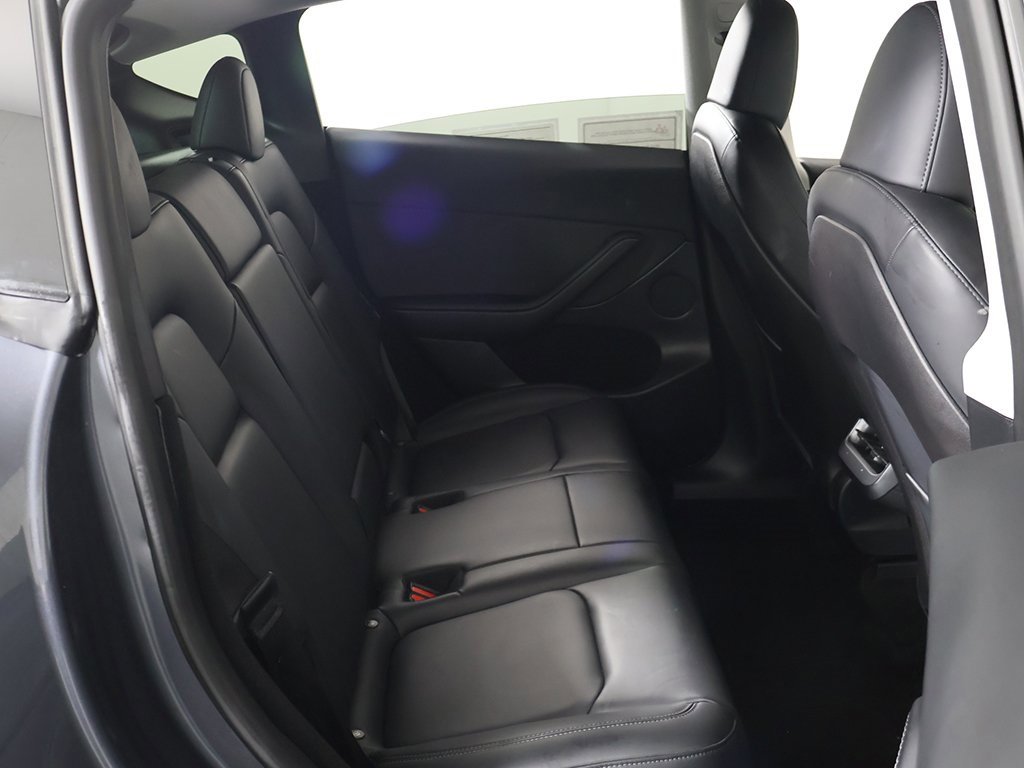 Used 2023 Tesla Model Y Long Range image 32