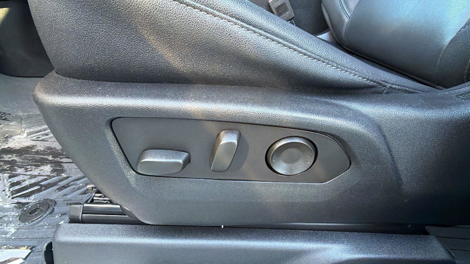 Used 2023 Chevrolet Silverado 1500 RST image 21