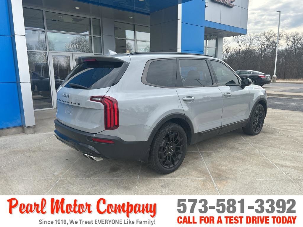 Used 2022 Kia Telluride SX w/ SX Prestige Package image 4