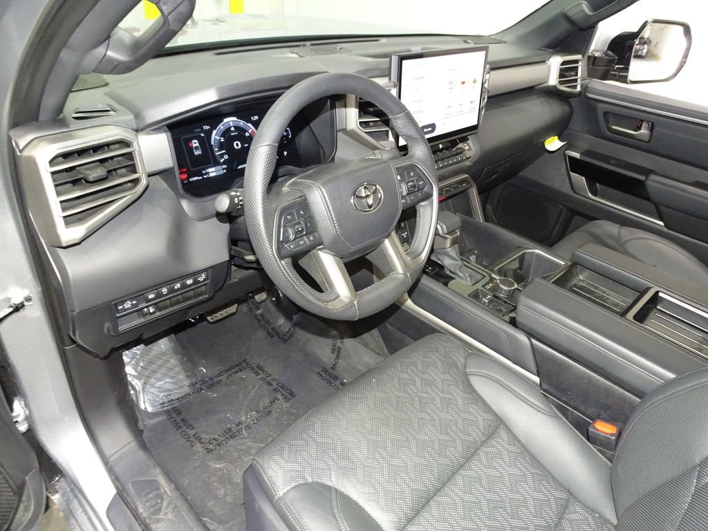 Used 2025 Toyota Tundra Limited image 21