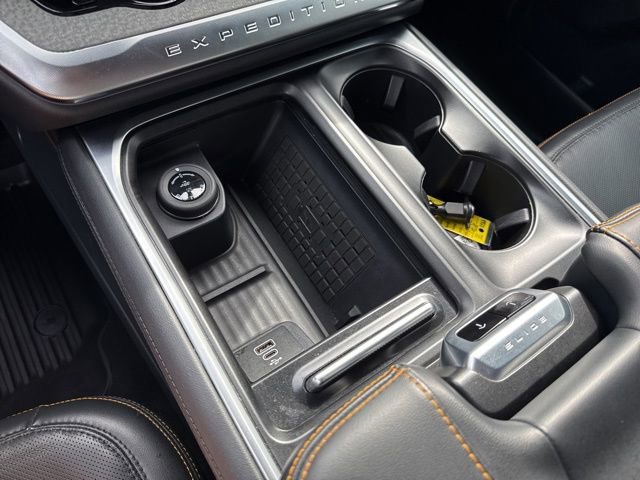 Used 2025 Ford Expedition Tremor image 30
