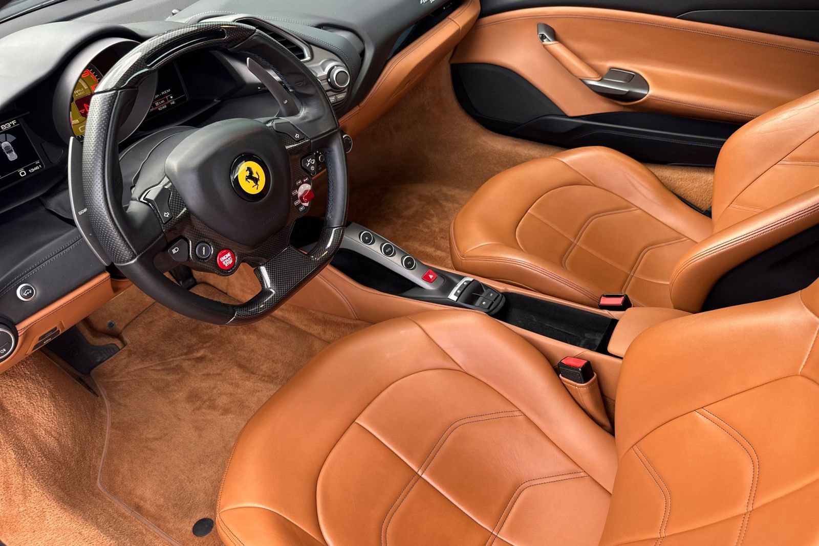 Used 2018 Ferrari 488 Spider image 4