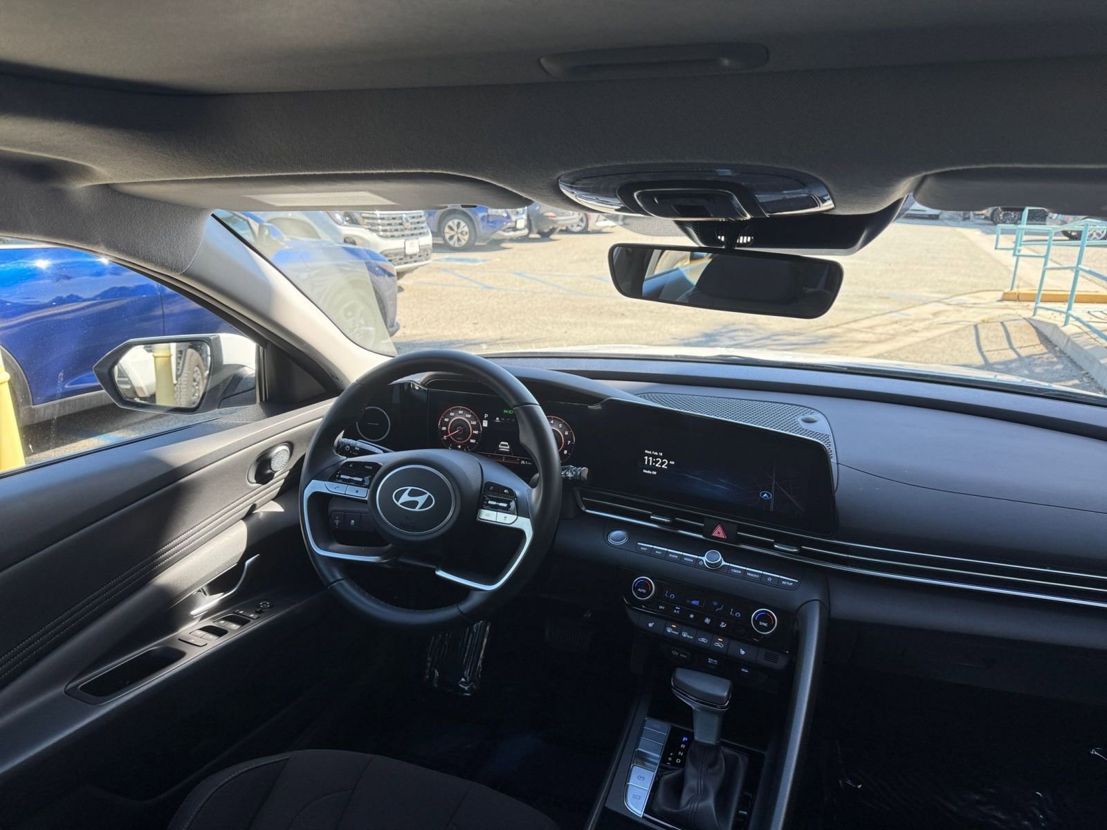 Used 2025 Hyundai Elantra SEL FWD image 36