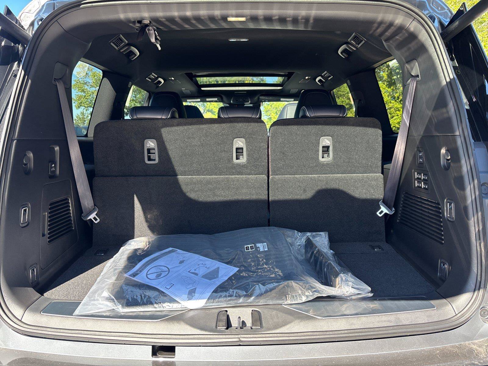 New 2027 INFINITI QX80 Sensory AWD/4WD image 36