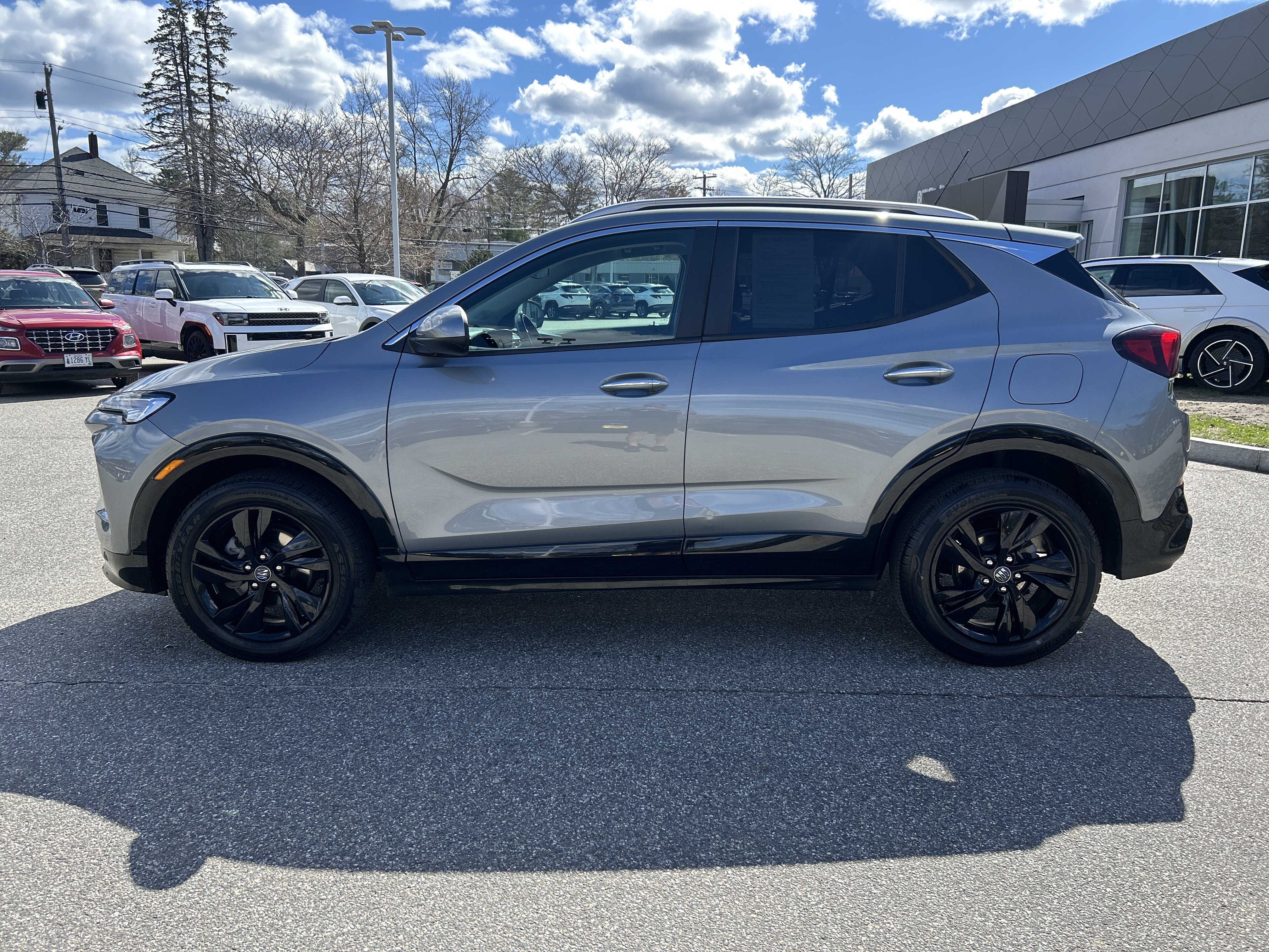 Used 2024 Buick Encore GX Sport Touring AWD/4WD image 8